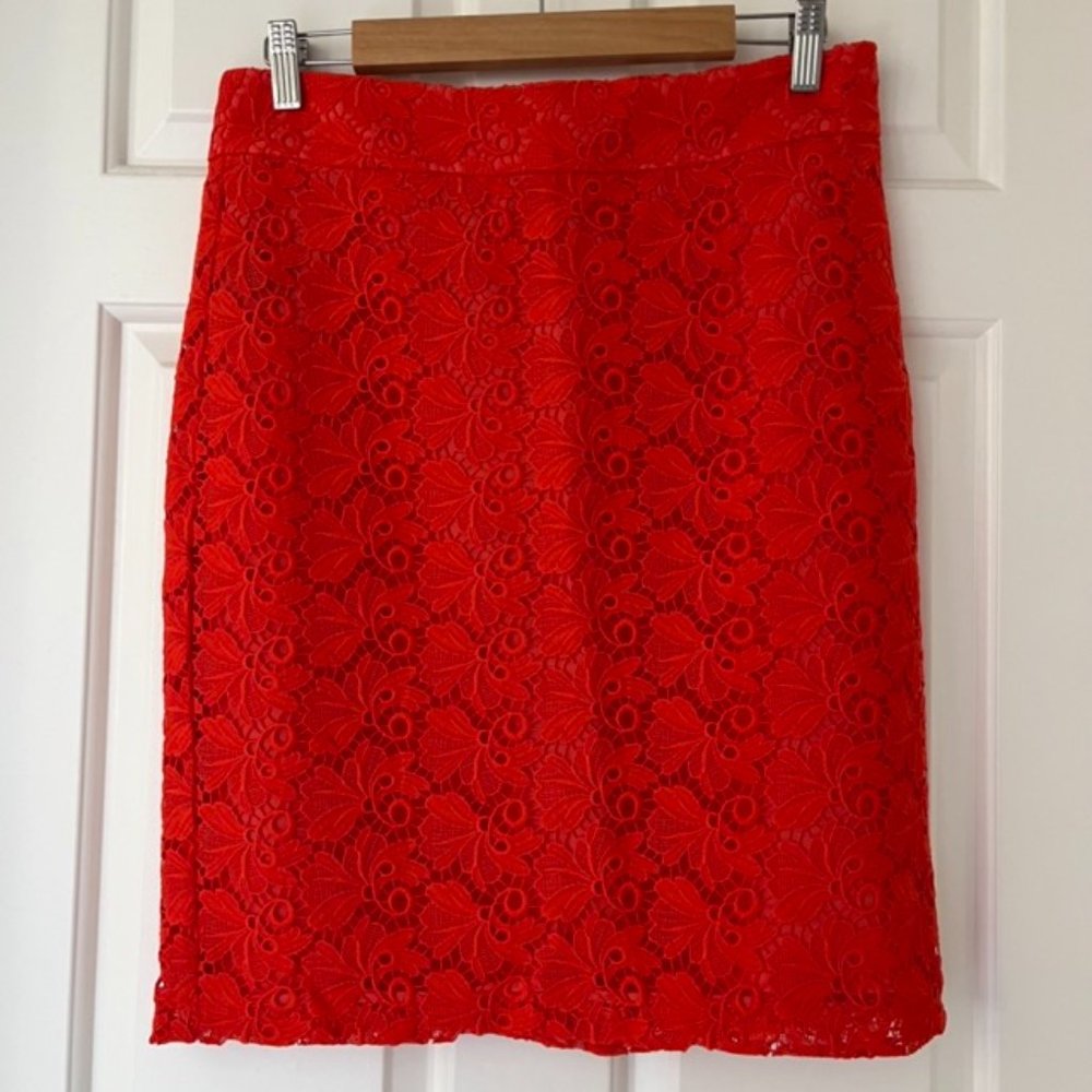 Ann Taylor Floral Lace Pencil Skirt Size 8P NWOT